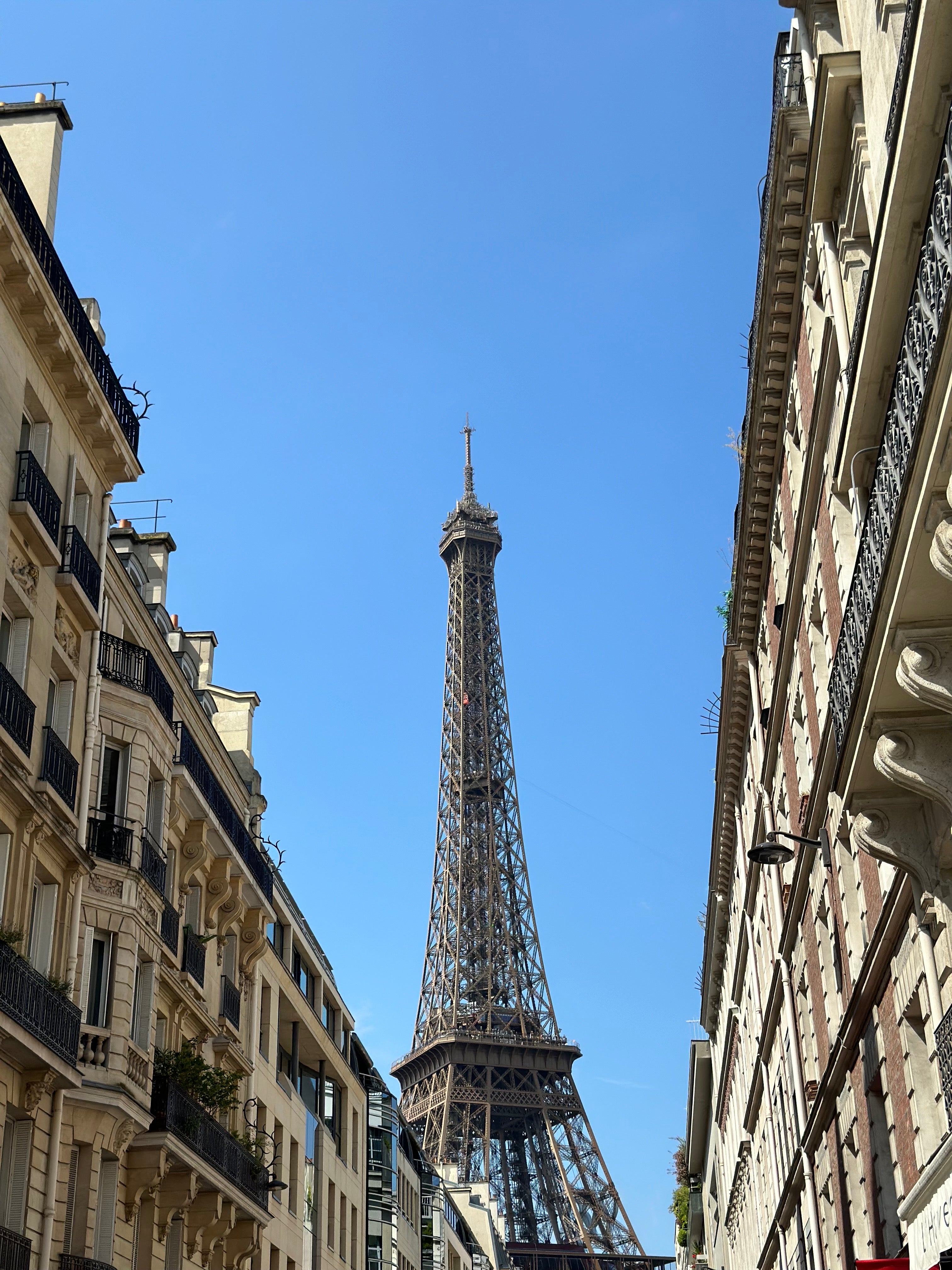 【France Spots】Capture the Beauty of the Eiffel Tower